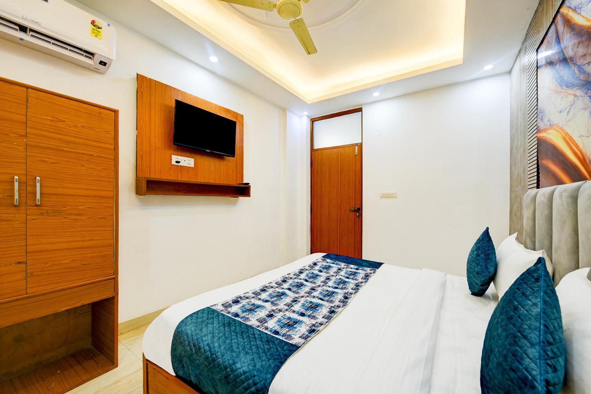 Hotel Galaxy Near Delhi Airport Nova Deli Exterior foto